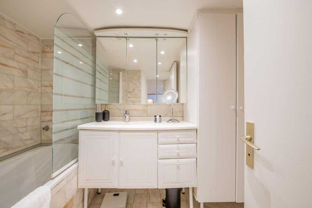 Halles - Luxury In The Heart Of Appartamento